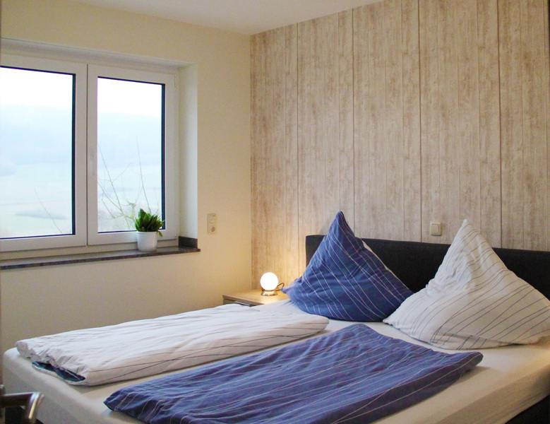 schlafzimmer fewo2 f